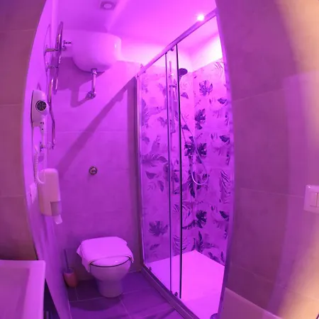 לינה וארוחת בוקר Maison Nilo 15 3*