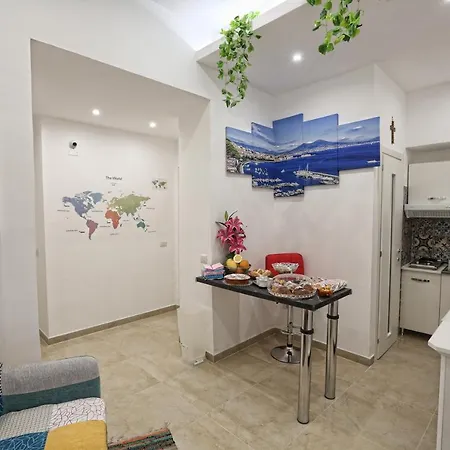 فندق مبيت وإفطار Maison Nilo 15 نابولي